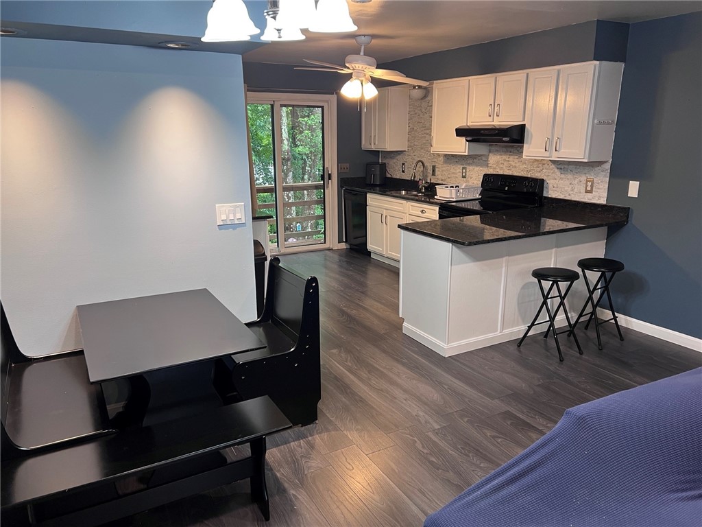 206 Arthurs Way Burrillville, RI 02859 - Photo 9 of 23