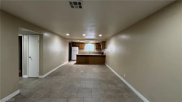 $1,400 | 4744 West Twain Avenue, Unit C, Las Vegas, NV 89103