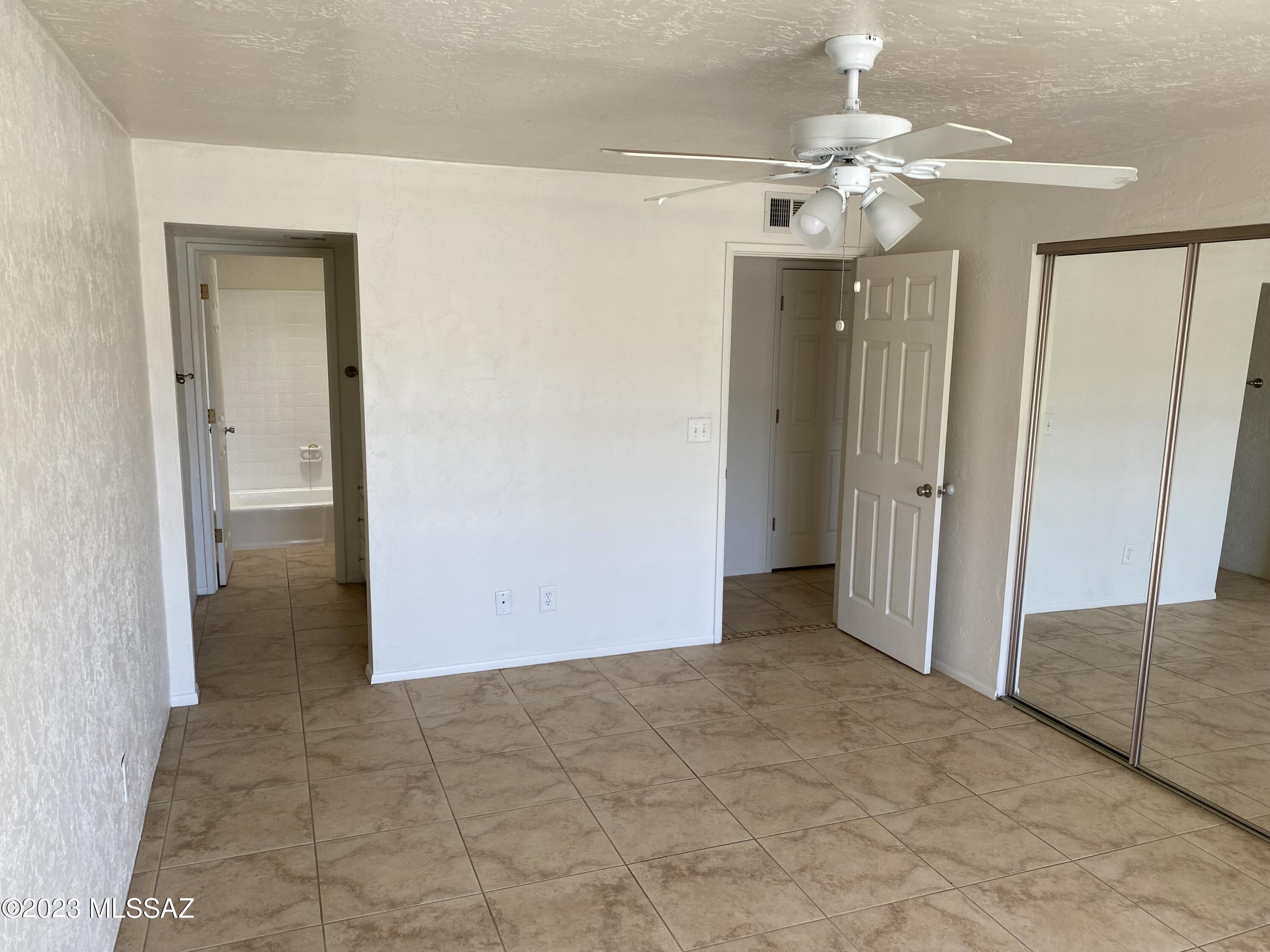 625 South Prudence Road, Unit 206 Tucson, AZ 85710 - Photo 14 of 18