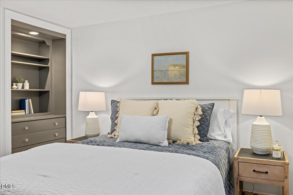 1641 Sutton Drive Raleigh, NC 27605 - Photo 13 of 22 13-2A1A6922
