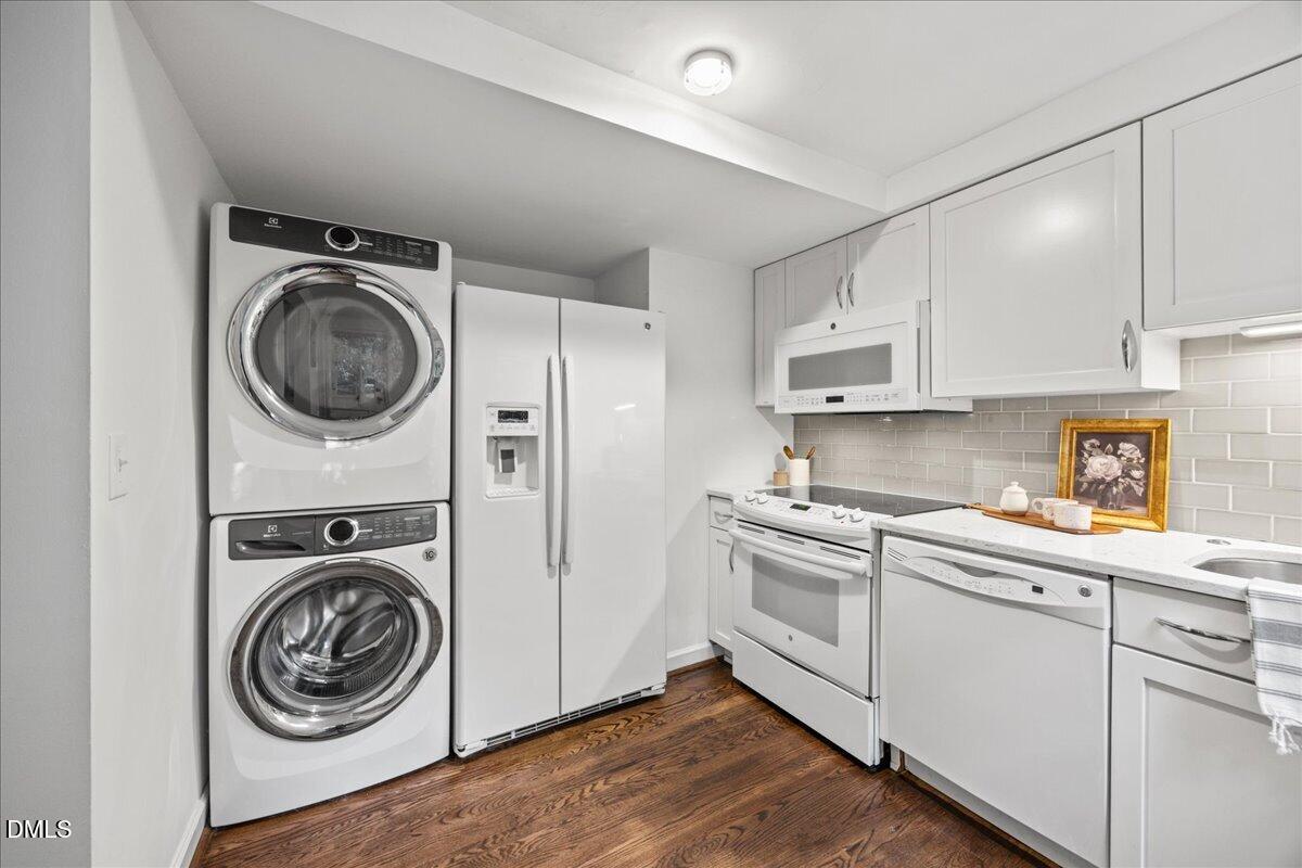 1641 Sutton Drive Raleigh, NC 27605 - Photo 10 of 22 10-2A1A6912
