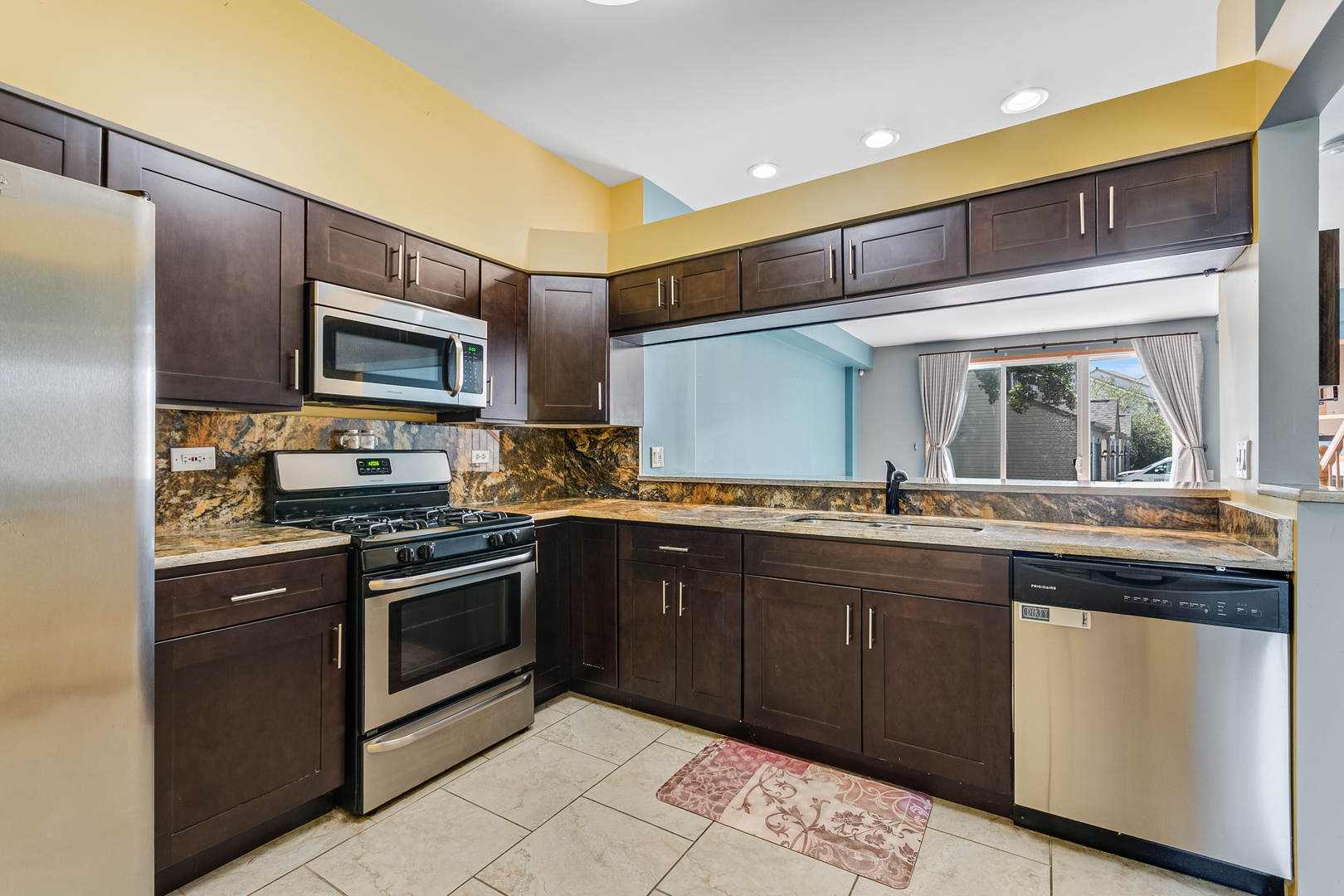 2626 Carrolwood Road Naperville, IL 60540 - Photo 3 of 17 Gallery Image 3