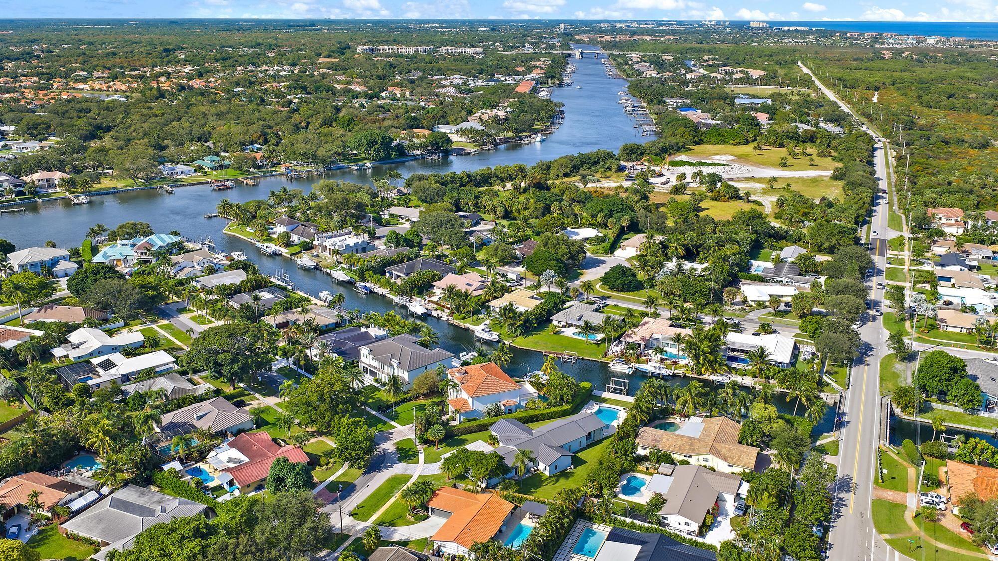 12821 Ellison Wilson Road North Palm Beach, FL 33408 - Photo 39 of 40 view of city and mountain