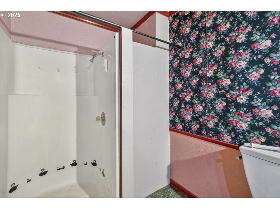 3464 Rimrock Acres Loop Prineville, OR 97754 - Photo 20 of 48 a view of a closet