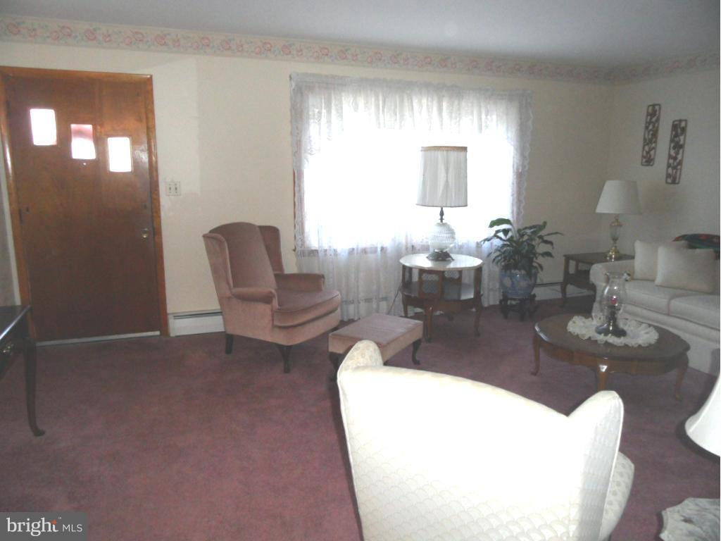 518 Westview Road Bel Air, MD 21015 - Photo 5 of 19 Living Room