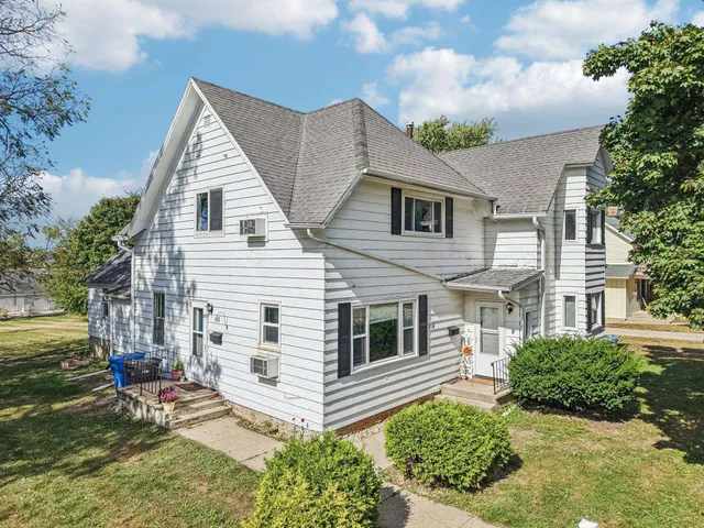 $415,000 | 114 North 2nd Street, Mount Horeb, WI 53572