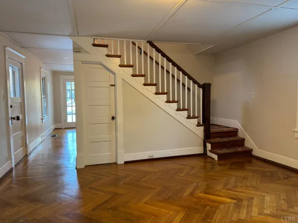 $1,600 | 1506 Hamilton Drive, Lynchburg, VA 24503