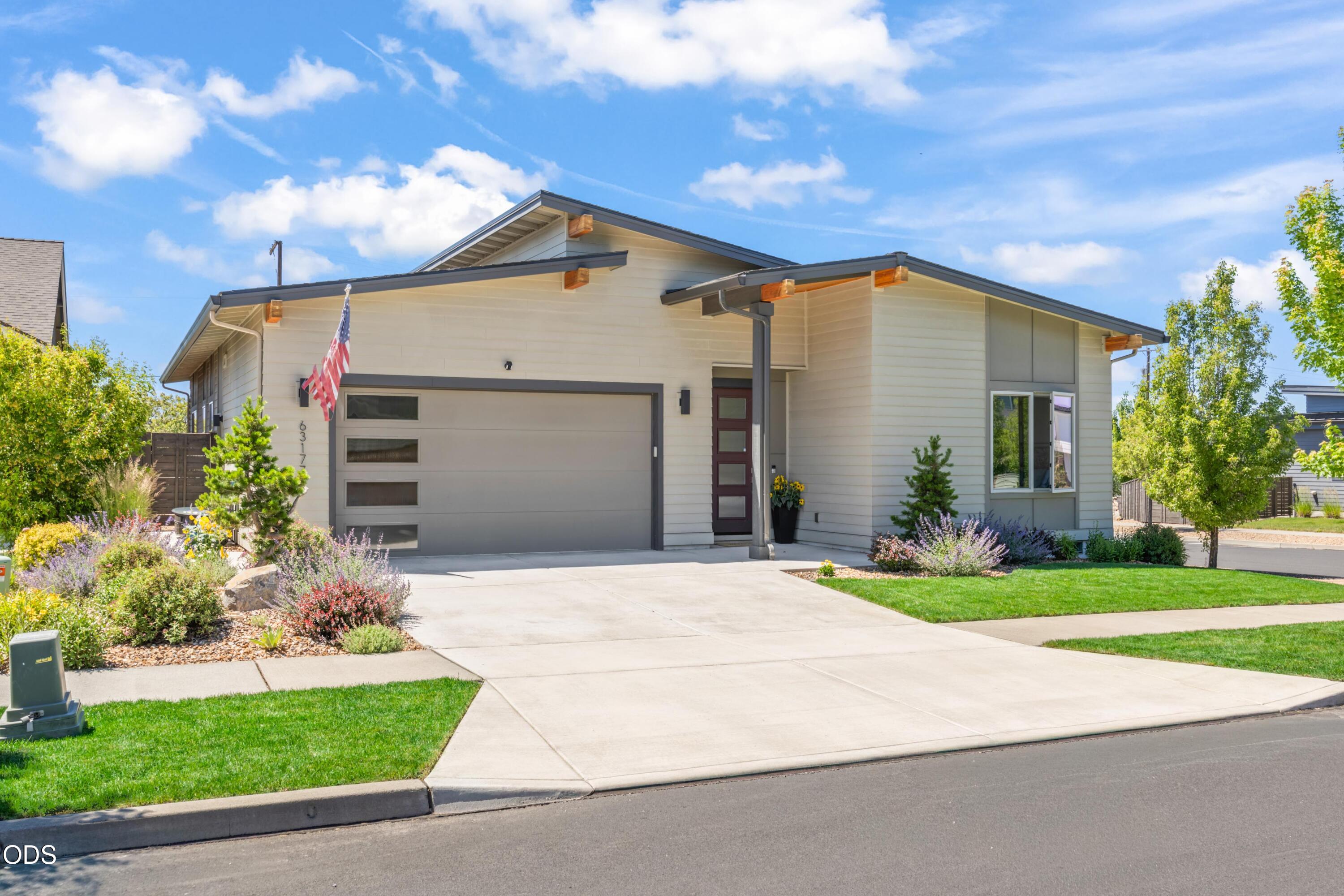 63177 Iner Loop Bend, OR 97701 - Photo 1 of 39