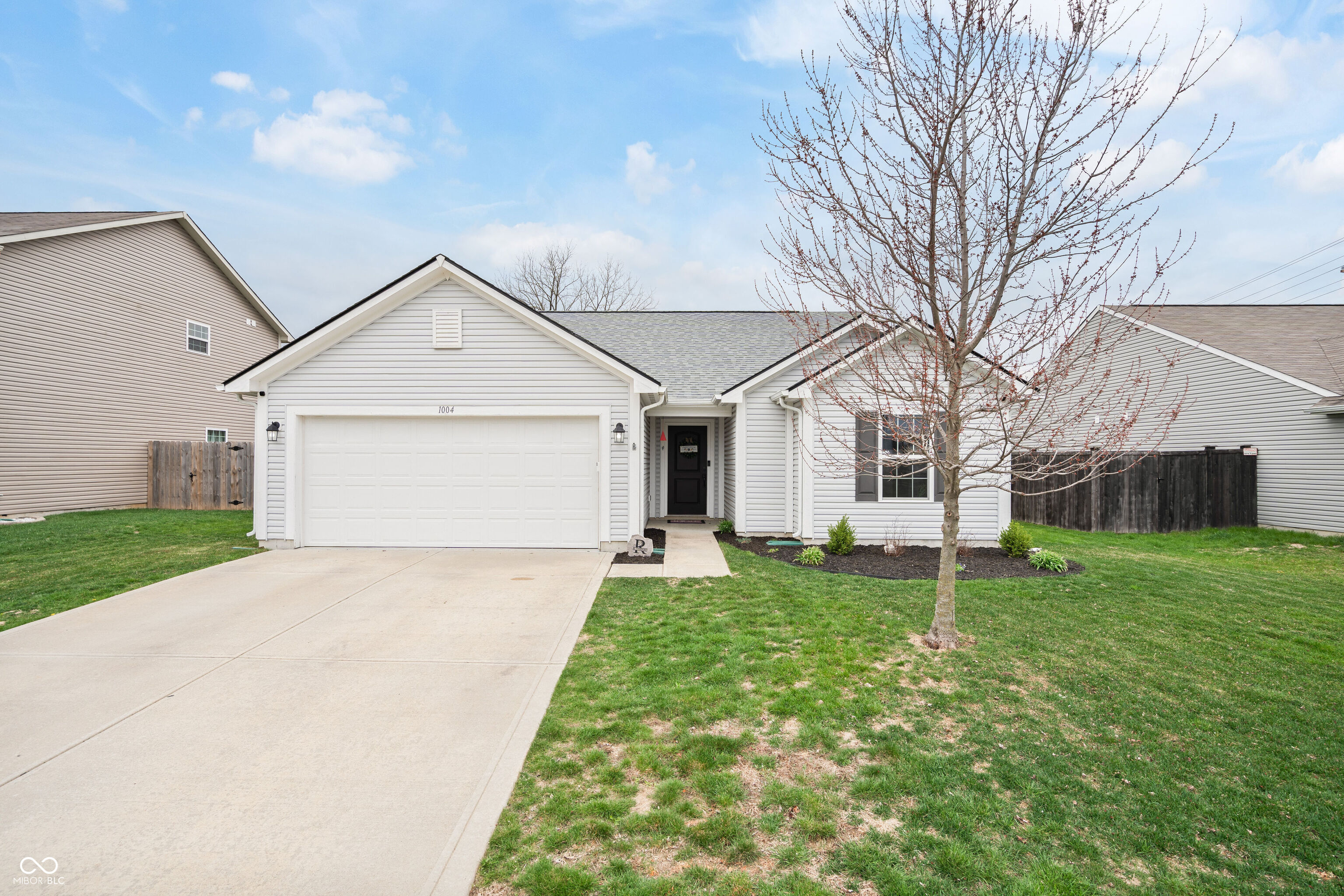 1004 Maple Run Drive Sheridan, IN 46069 - Photo 1 of 20