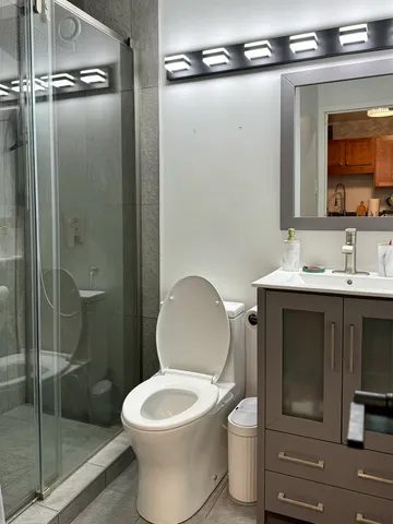 $2,100 | 211 East Ohio Street, Unit 2411, Chicago, IL 60611