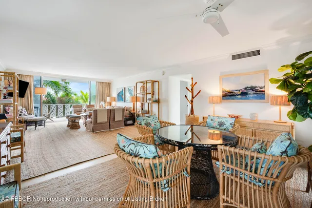 $2,850,000 | 227 Australian Avenue, Unit 35, Palm Beach, FL 33480