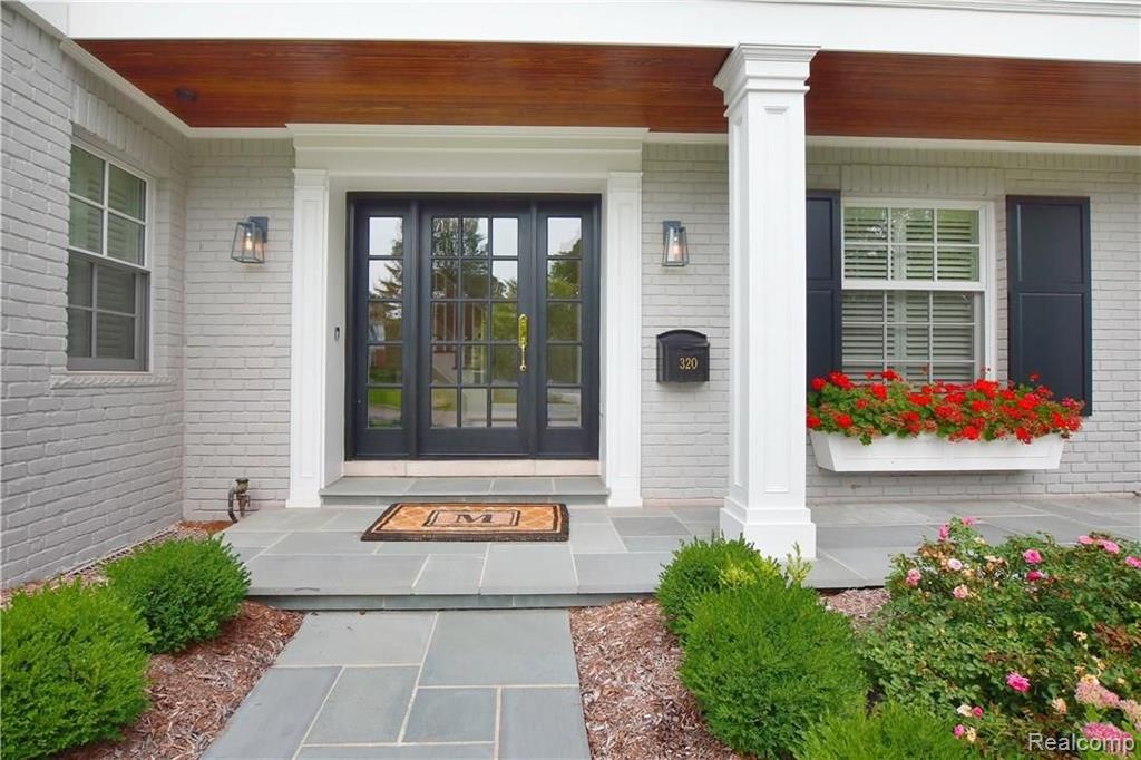 320 Hamilton Road Bloomfield Hills, MI 48301 - Photo 3 of 6