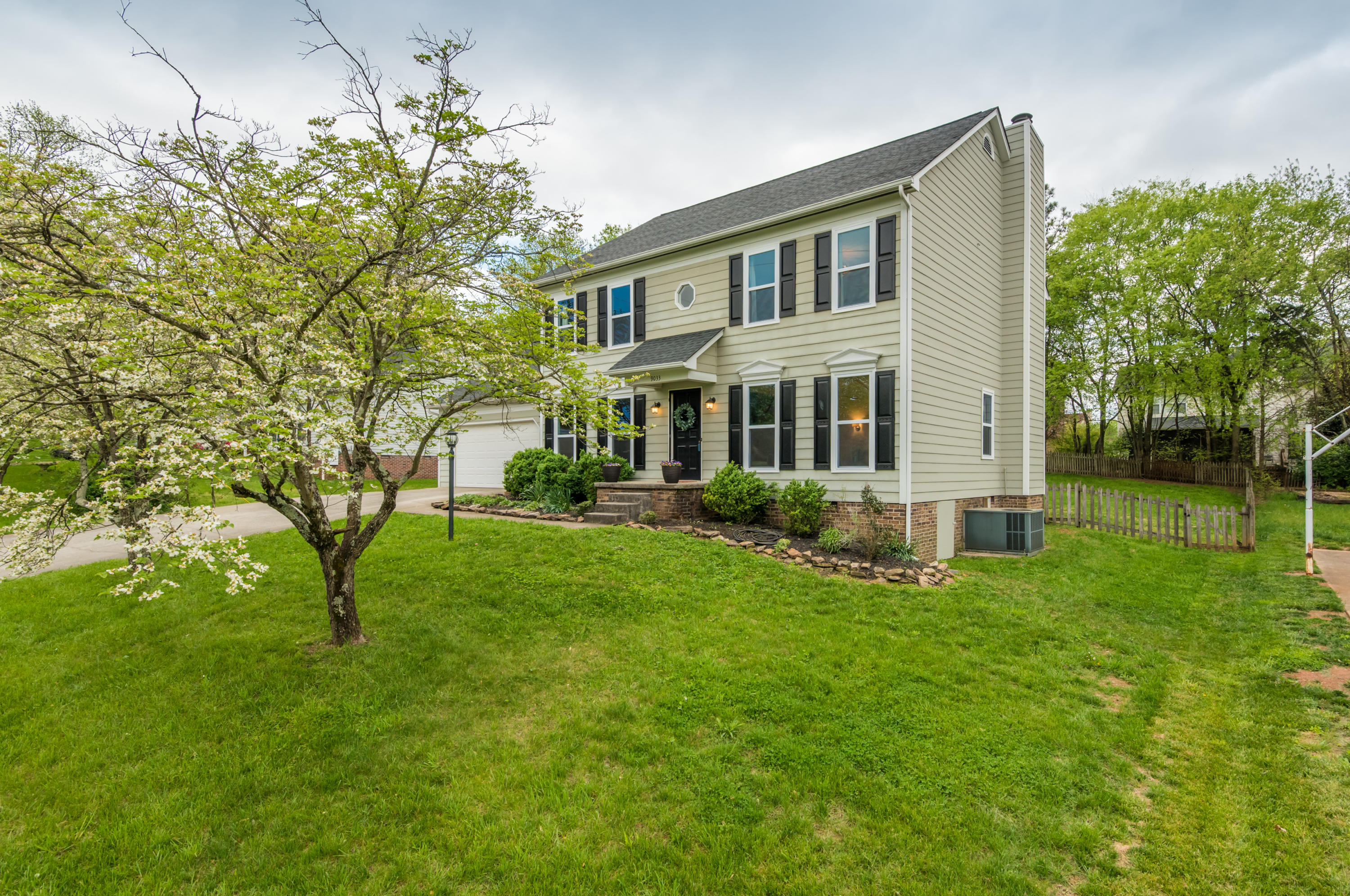 9033 Colchester Ridge Road Knoxville, TN 37922 - Photo 2 of 38 9033ColchesterRidge-36