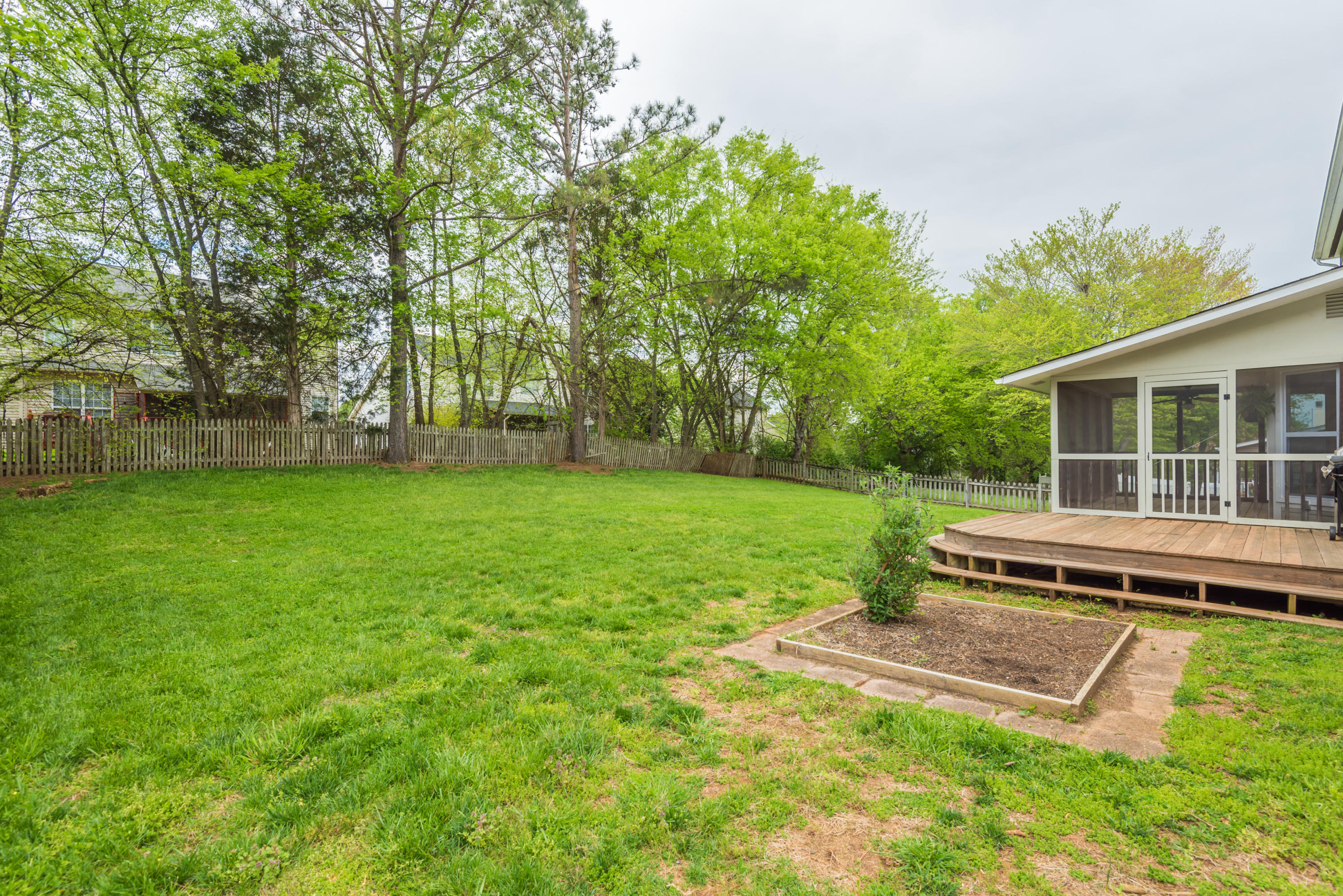 9033 Colchester Ridge Road Knoxville, TN 37922 - Photo 34 of 38 9033ColchesterRidge-31