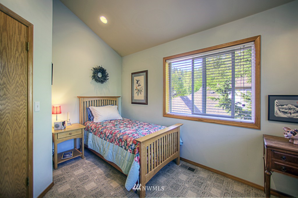 1716 226th Place Southwest Bothell, WA 98021 - Photo 14 of 24