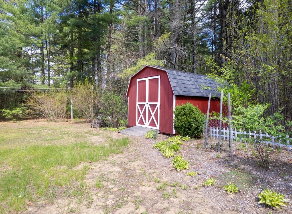 56 Blue Cat Lane Castleton, VT 05735 - Photo 6 of 40