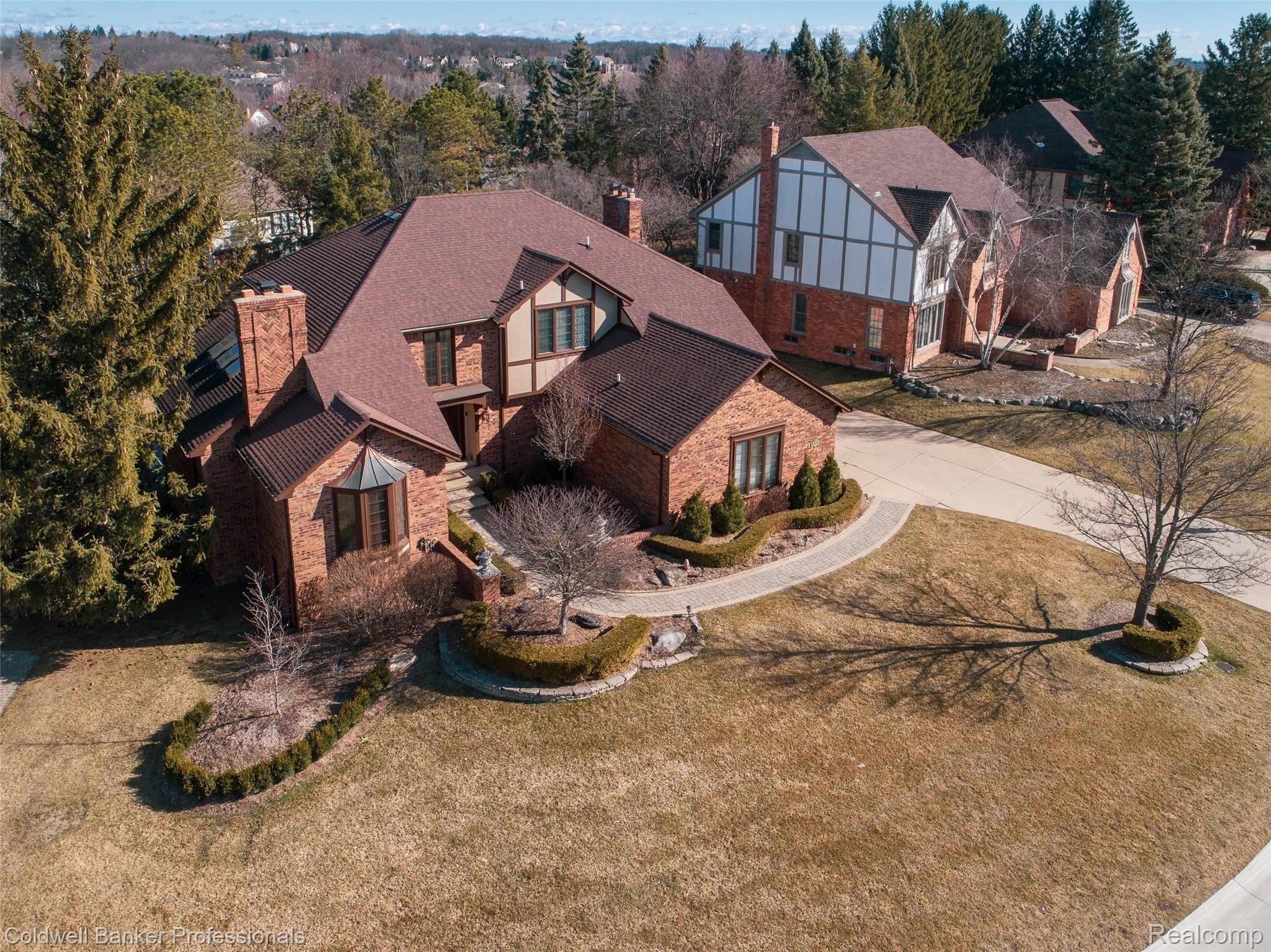 3324 Kenwood Drive Rochester, MI 48309 - Photo 4 of 41 3324 Kenwood-0985.jpg