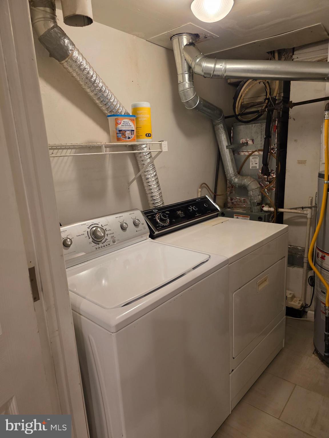 9 Georgetown Road Lindenwold, NJ 08021 - Photo 12 of 14 a utility room with dryer and washer
