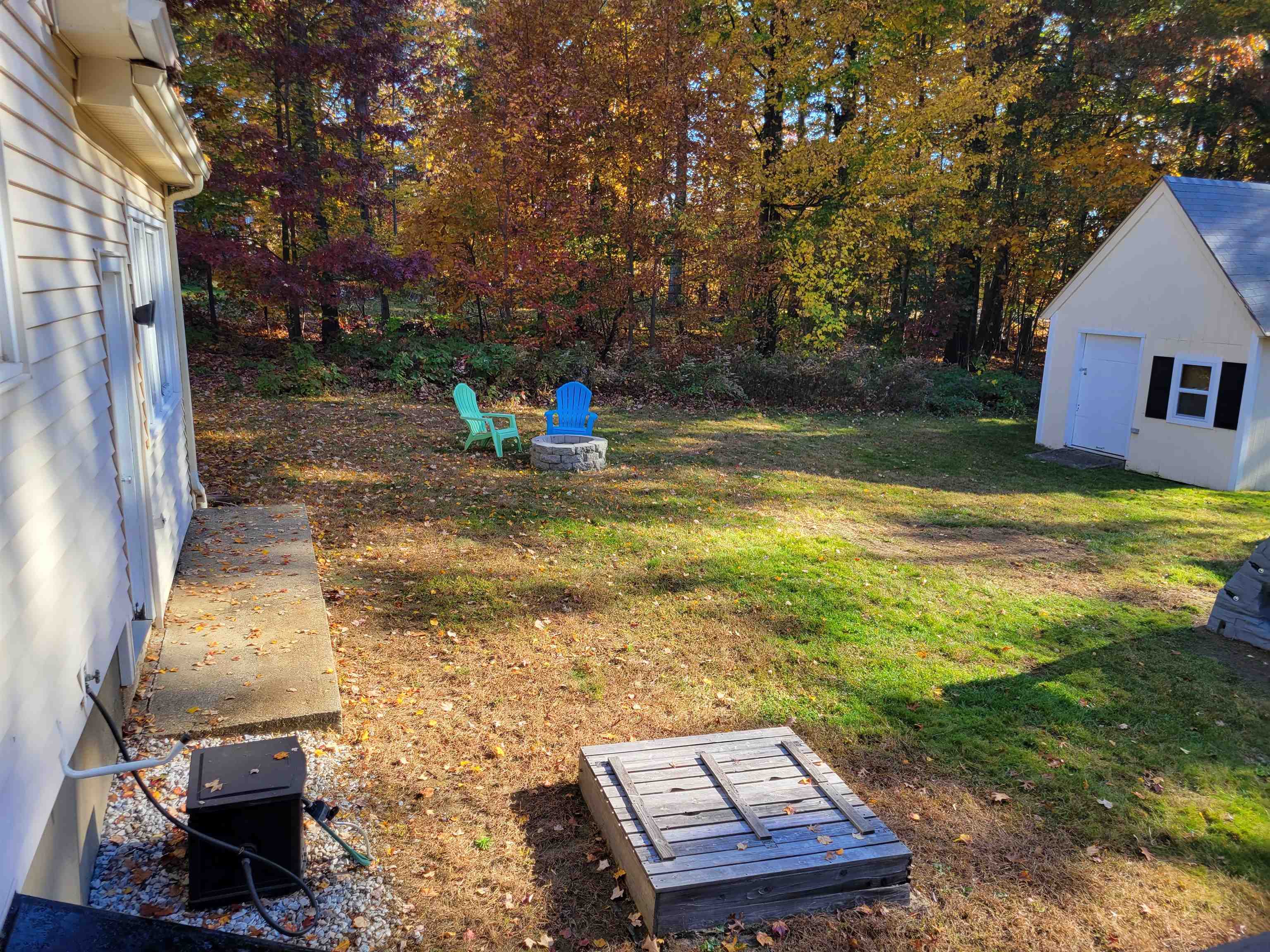 6 Oxford Road Derry, NH 03038 - Photo 3 of 40