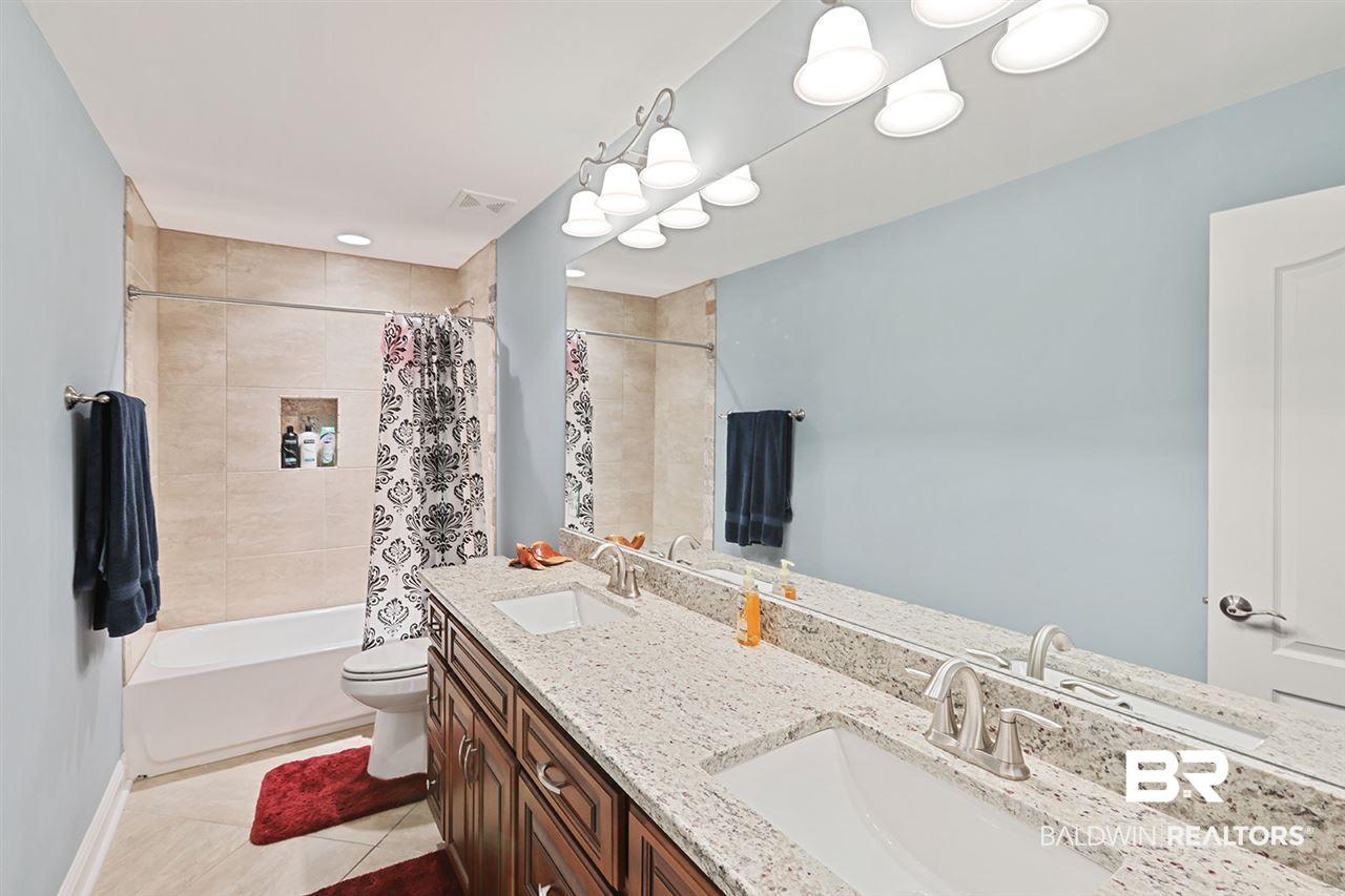 9456 Thoroughbred Run Fairhope, AL 36532 - Photo 21 of 25 Upstairs Bathroom