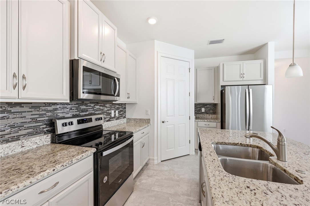 28347 Captiva Shell Loop Bonita Springs, FL 34135 - Photo 11 of 50