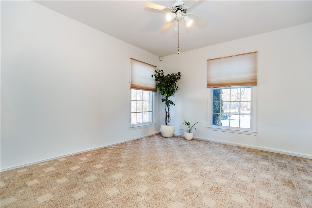 87 Mann School Road Smithfield, RI 02917 - Photo 31 of 50