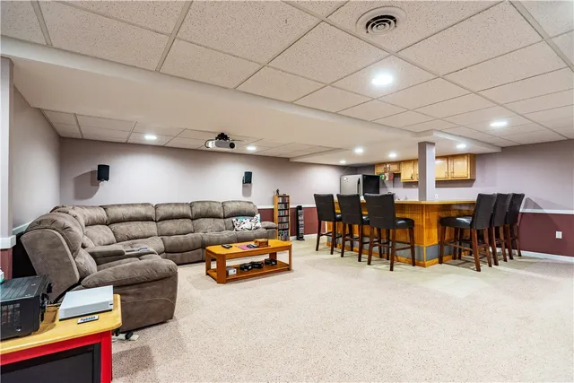 $899,999 | 87 Mann School Road, Smithfield, RI 02917