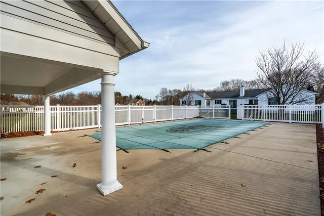 $899,999 | 87 Mann School Road, Smithfield, RI 02917