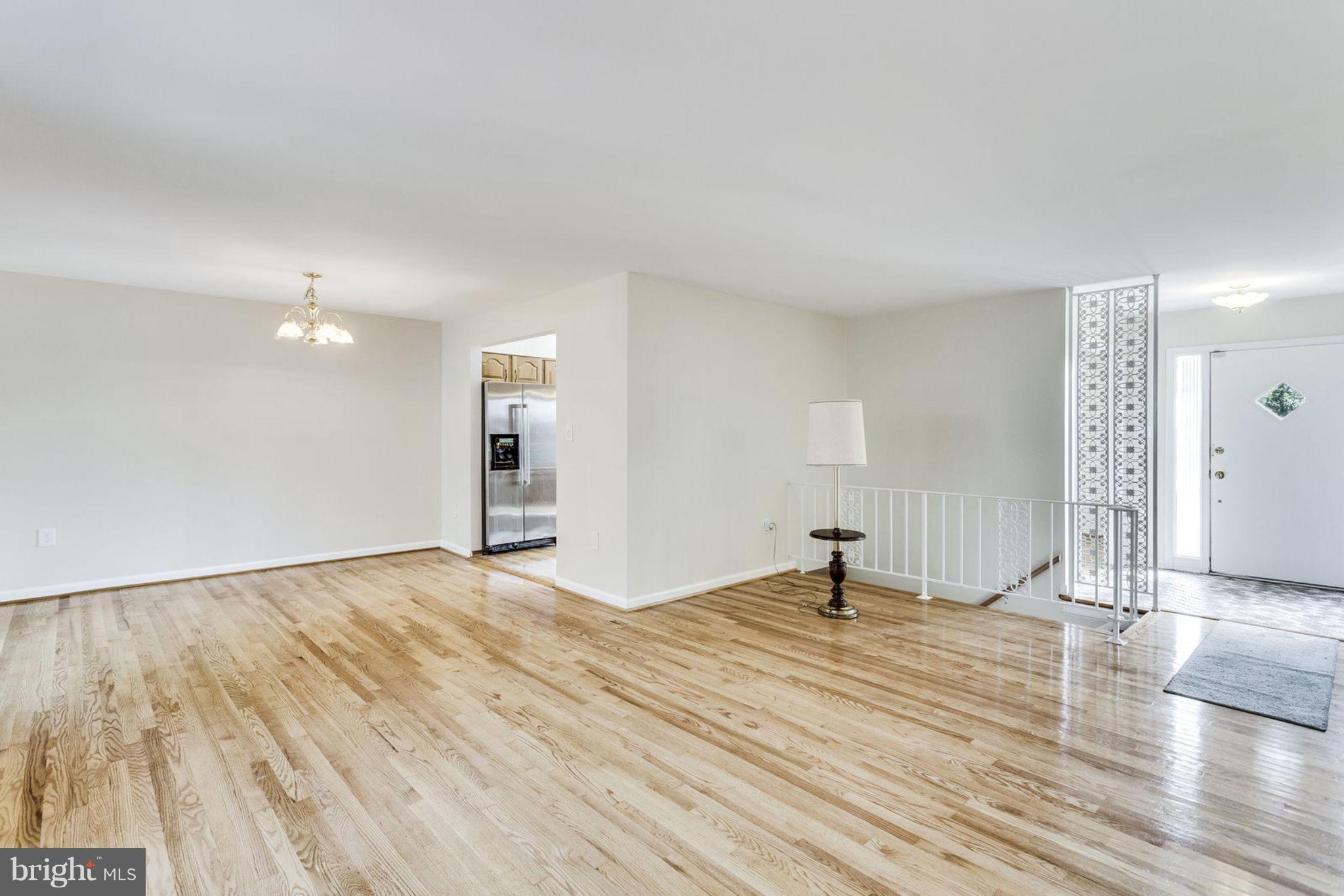 9701 Kisconko Road Fort Washington, MD 20744 - Photo 15 of 30 Living Room