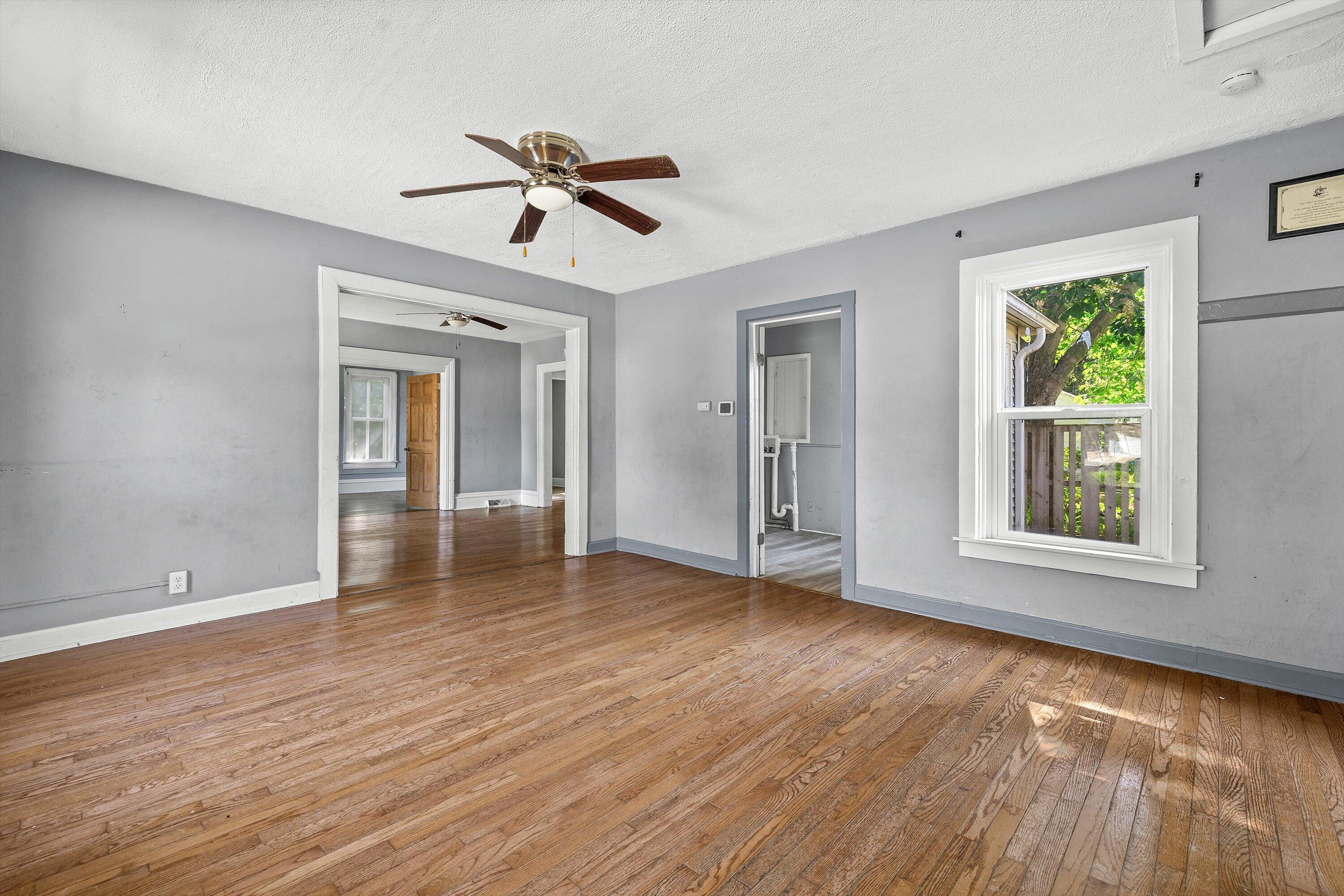 1128 Lathrop Avenue Racine, WI 53405 - Photo 5 of 26 05-IMG_6630