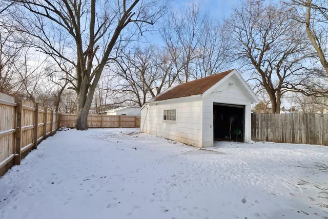 $160,000 | 1736 Wisconsin Avenue, Beloit, WI 53511