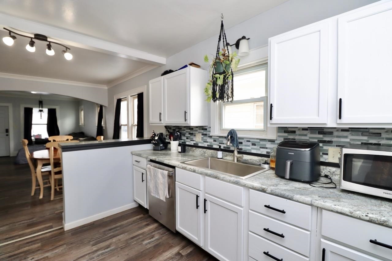 1736 Wisconsin Avenue Beloit, WI 53511 - Photo 3 of 14