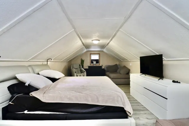 $160,000 | 1736 Wisconsin Avenue, Beloit, WI 53511