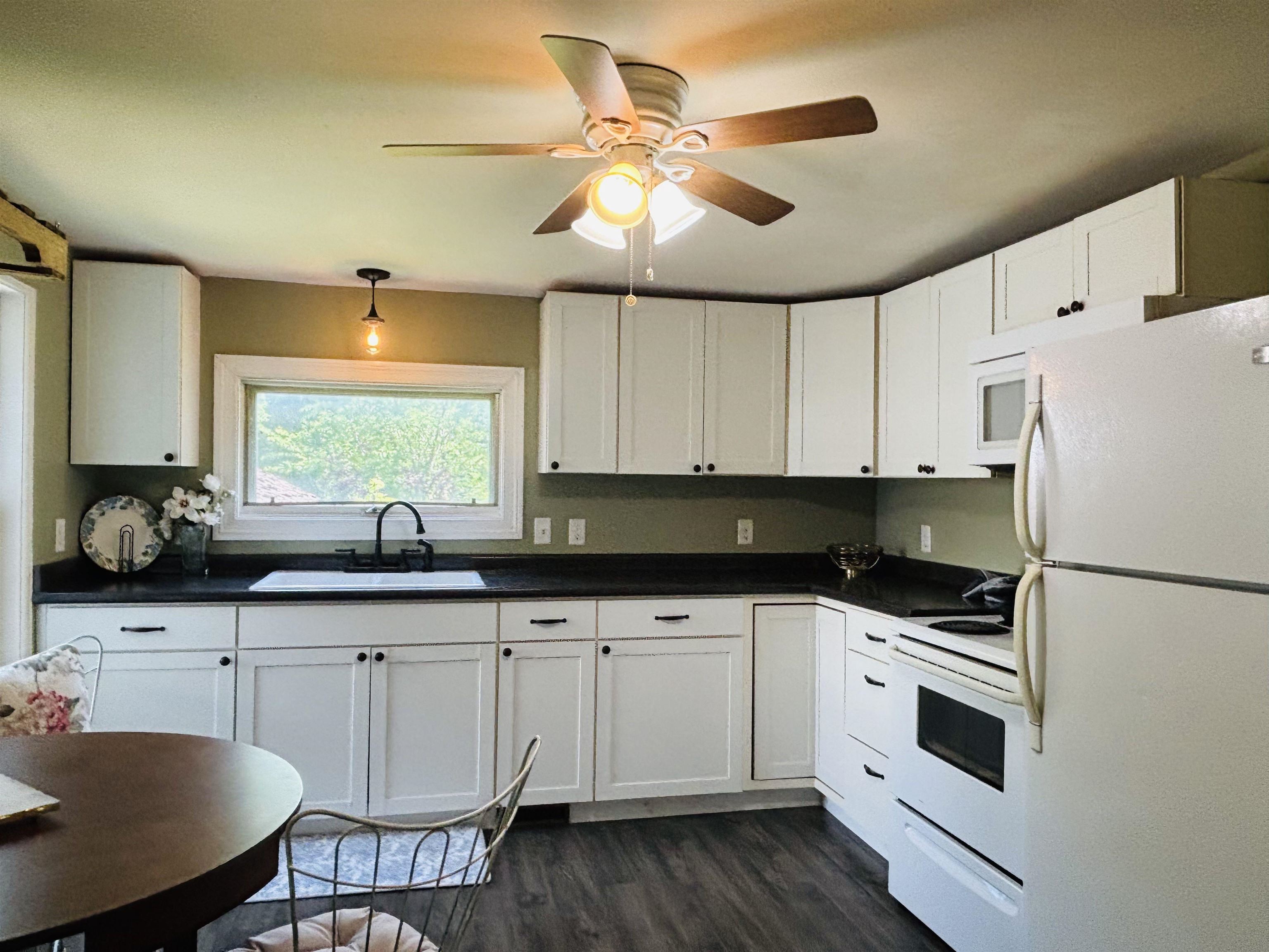 41 New Street Swanton, VT 05488 - Photo 5 of 26