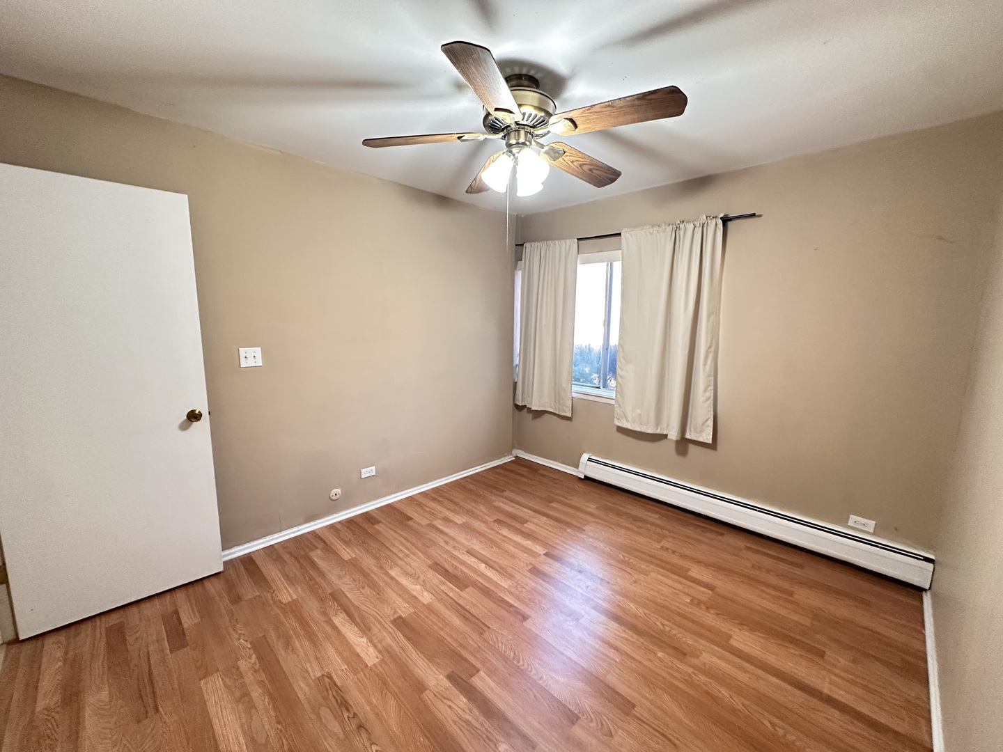2311 South Goebbert Road, Unit B102 Arlington Heights, IL 60005 - Photo 13 of 21 Gallery Image 13