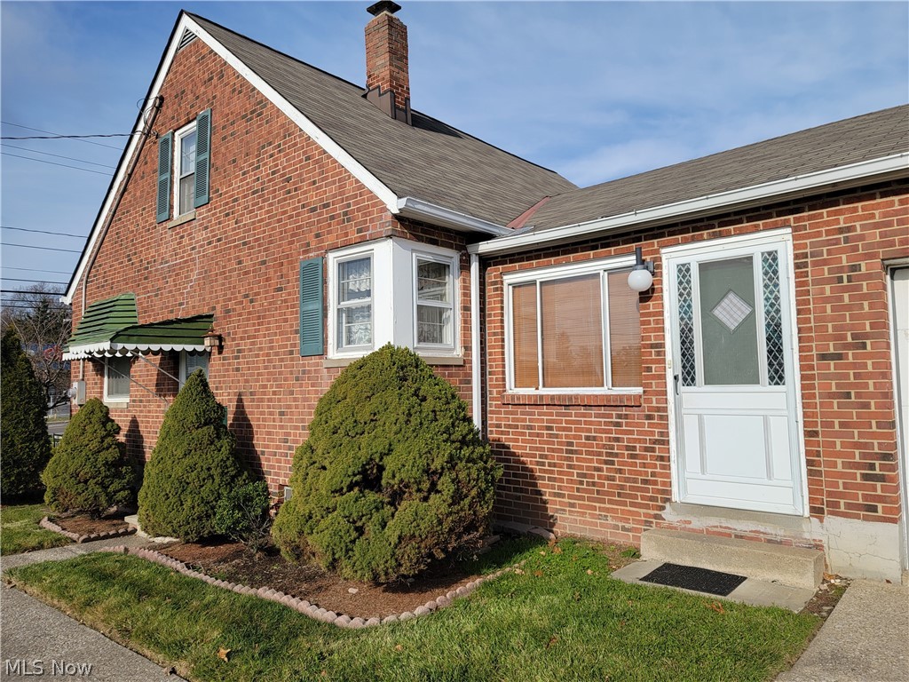 6165 Dunham Road Maple Heights, OH 44137 - Photo 3 of 18