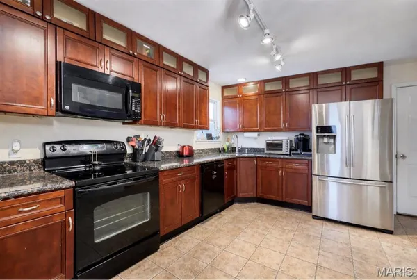 $299,900 | 206 Summerwood Court, Moscow Mills, MO 63362