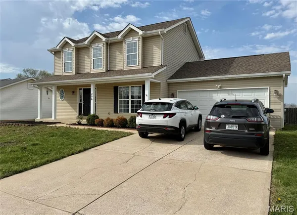 $299,900 | 206 Summerwood Court, Moscow Mills, MO 63362