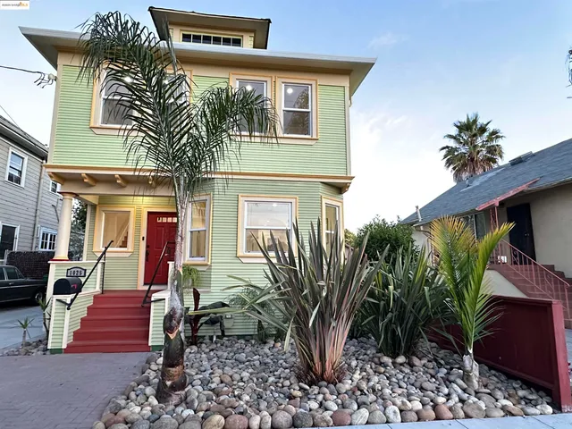 $995,000 | 1025 56th Street, Oakland, CA 94608