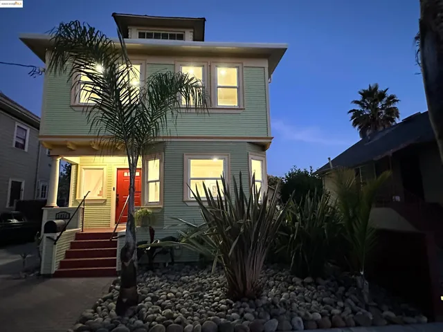 $995,000 | 1025 56th Street, Oakland, CA 94608