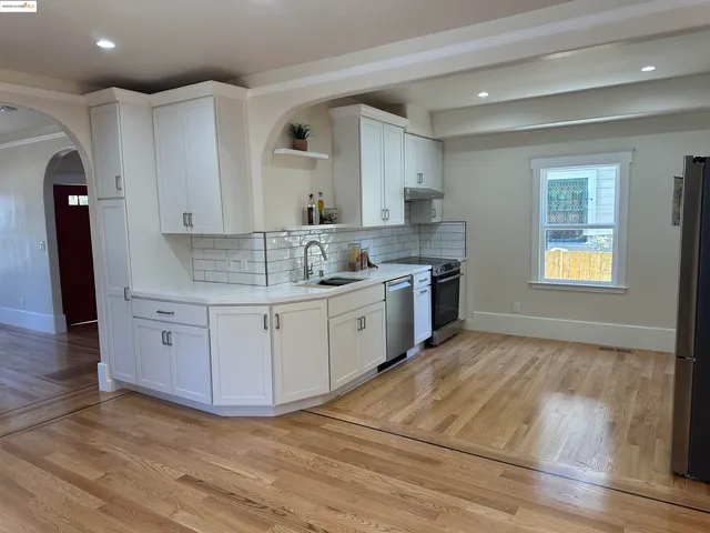 $995,000 | 1025 56th Street, Oakland, CA 94608