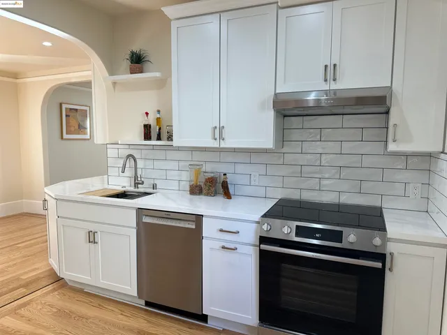 $995,000 | 1025 56th Street, Oakland, CA 94608