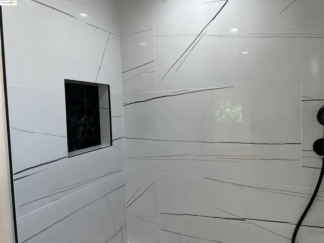 $995,000 | 1025 56th Street, Oakland, CA 94608