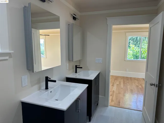 $995,000 | 1025 56th Street, Oakland, CA 94608