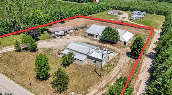 $299,000 | 1904 North 48th Avenue, Mears, MI 49436