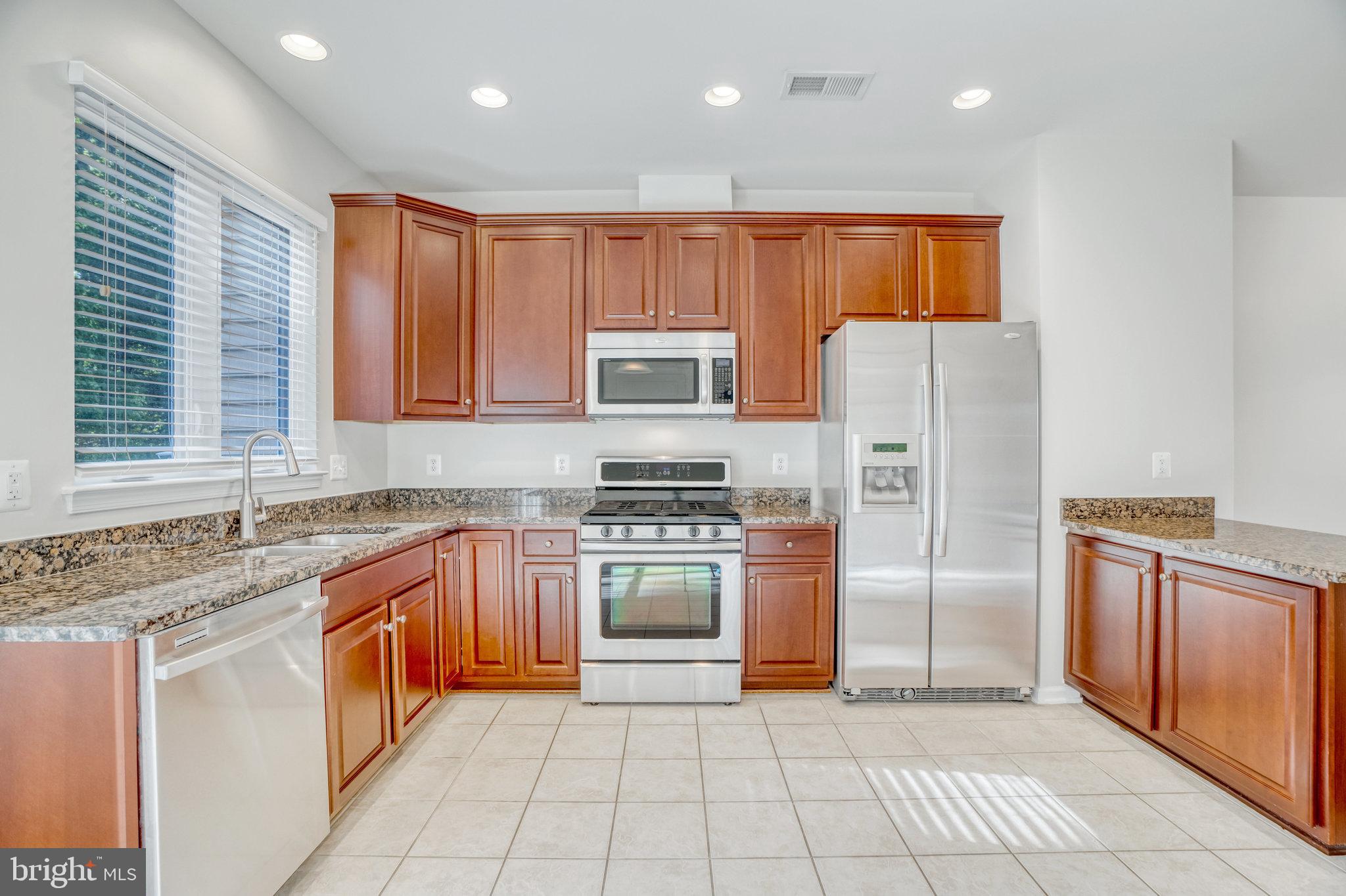 22442 Snow Powder Terrace Brambleton, VA 20148 - Photo 4 of 53