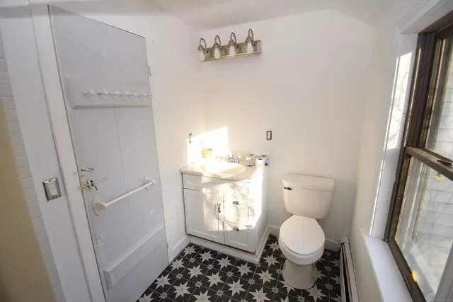 $595,000 | 34 Lyme Street, Old Lyme, CT 06371