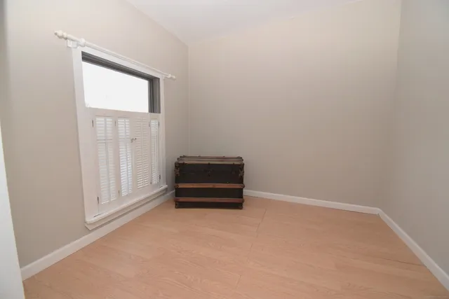 $595,000 | 34 Lyme Street, Old Lyme, CT 06371