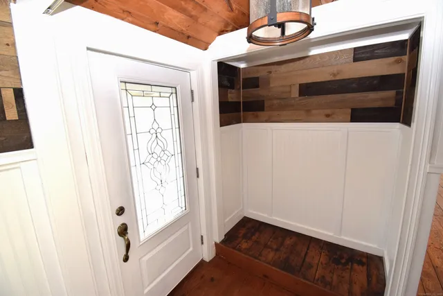 $595,000 | 34 Lyme Street, Old Lyme, CT 06371