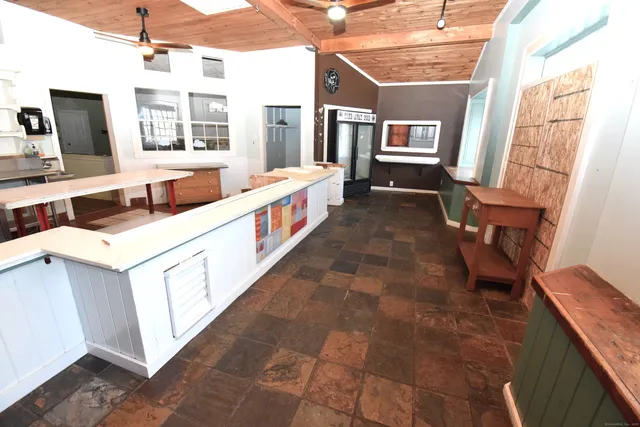 $595,000 | 34 Lyme Street, Old Lyme, CT 06371